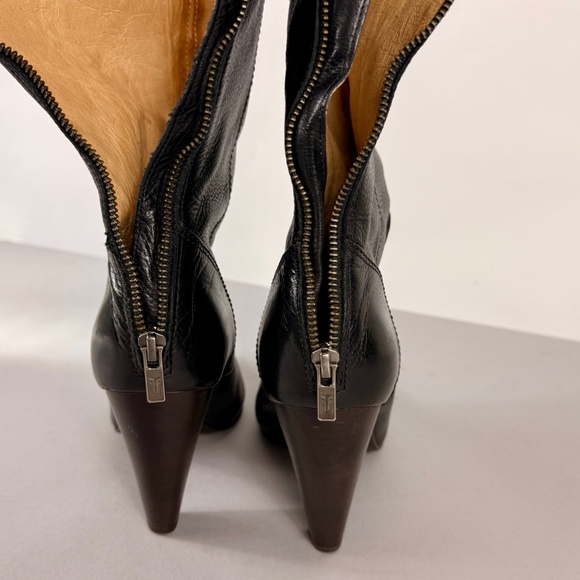 Frye Regina Zip Black Leather Boots - Picture 11 of 12